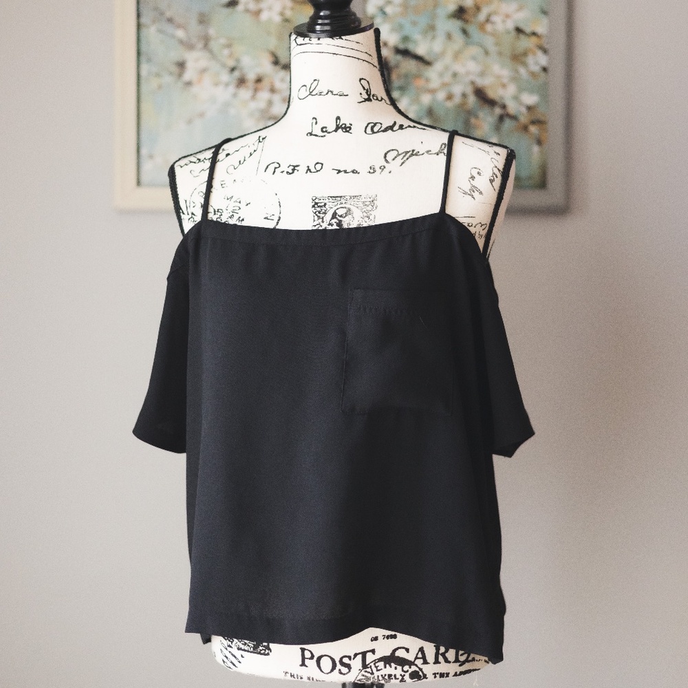 Olivia Grey Sleeveless blouse black medium cold shoulder NWOT